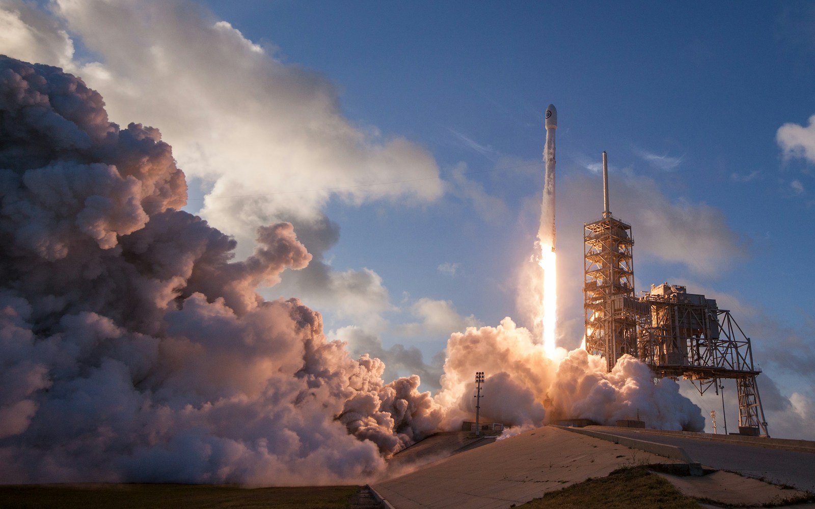 rocket ship photography
