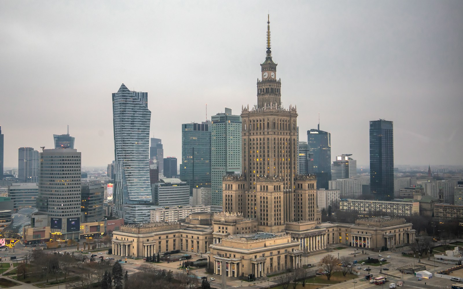 a city with tall buildings